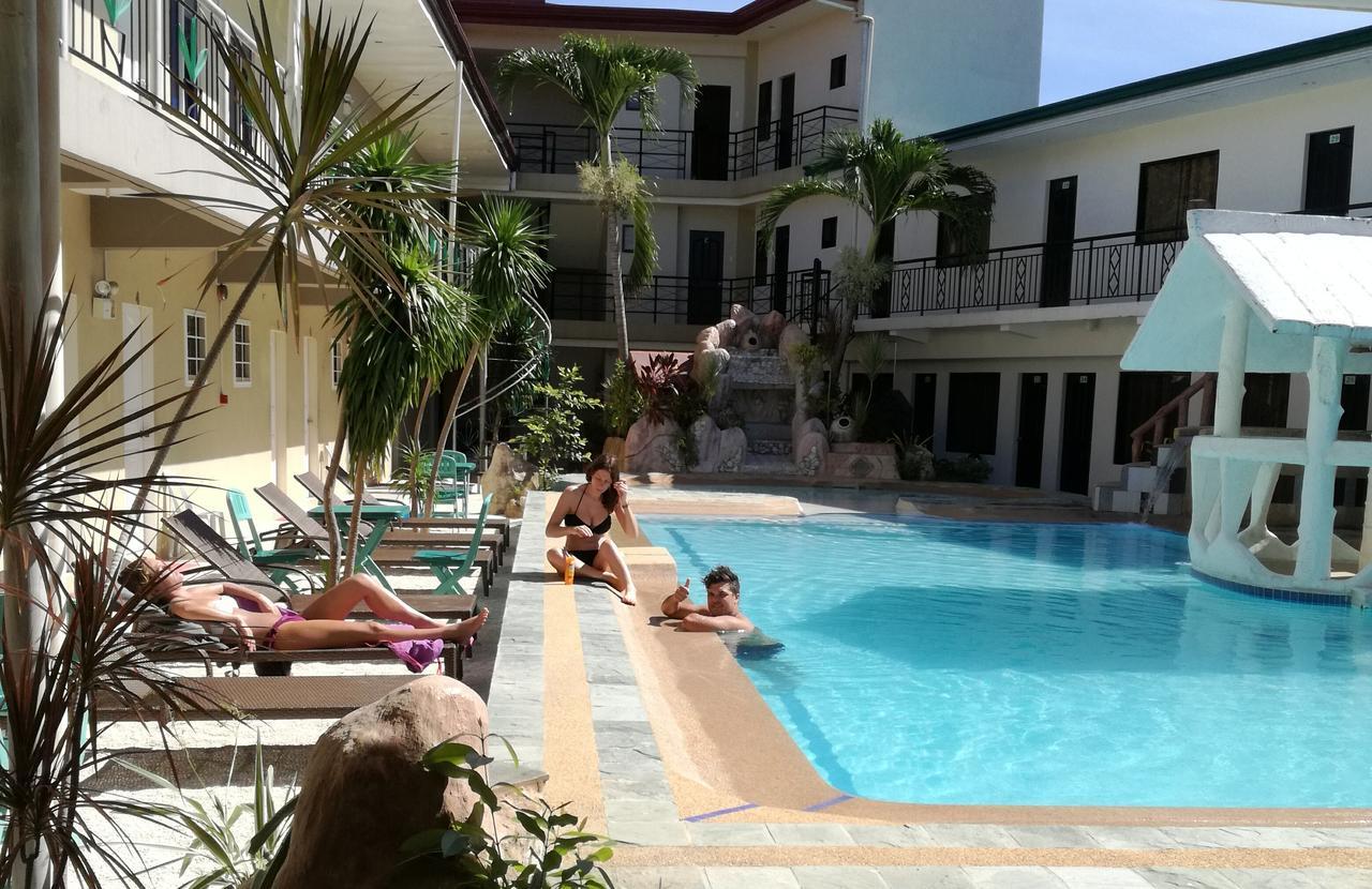 Richdel Hotel Resort 麦克坦 外观 照片