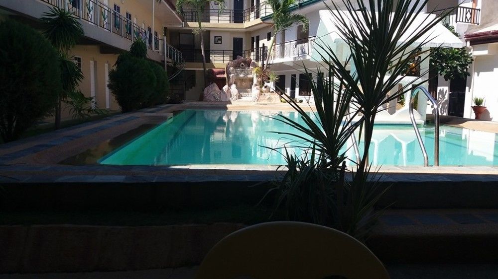 Richdel Hotel Resort 麦克坦 外观 照片