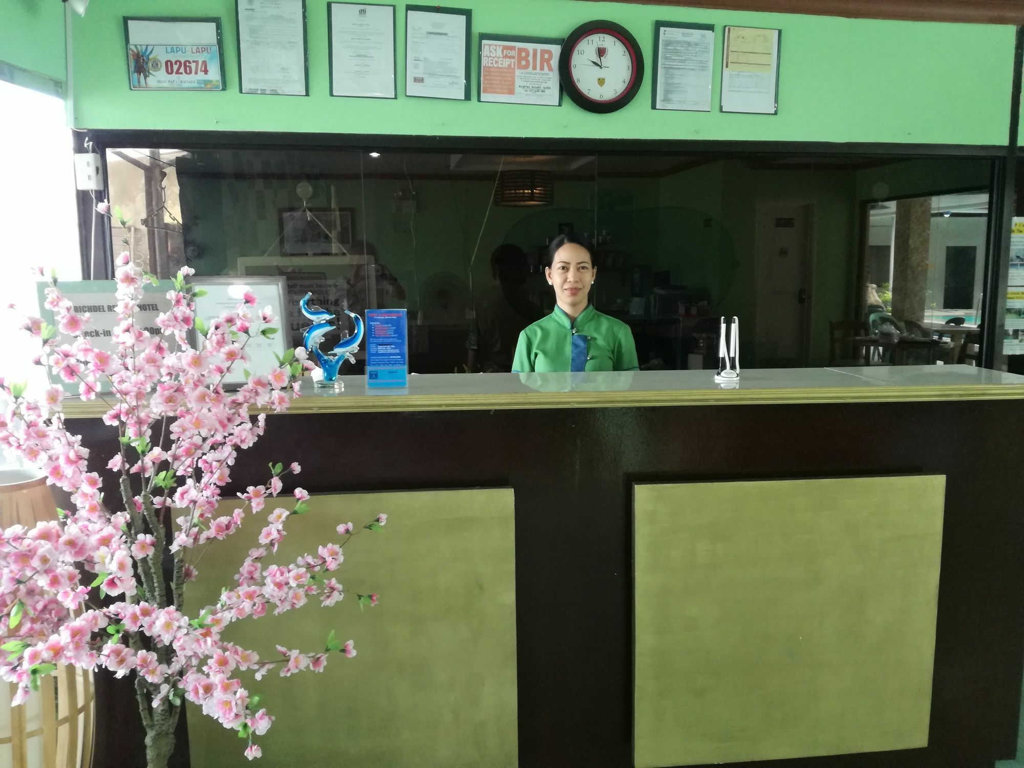 Richdel Hotel Resort 麦克坦 外观 照片